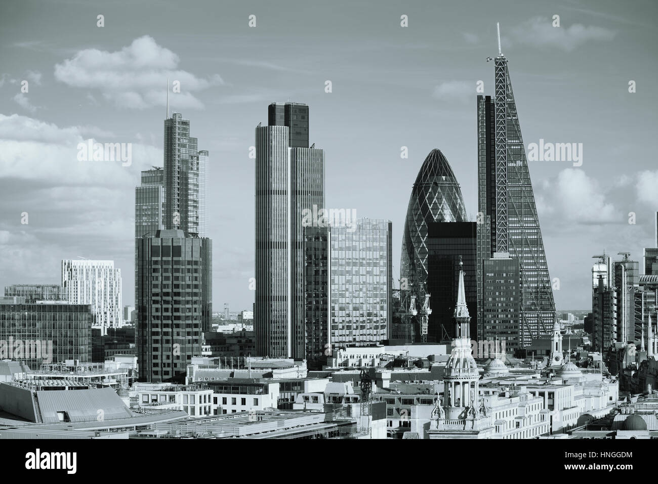 London city vista sul tetto con architetture urbane. Foto Stock