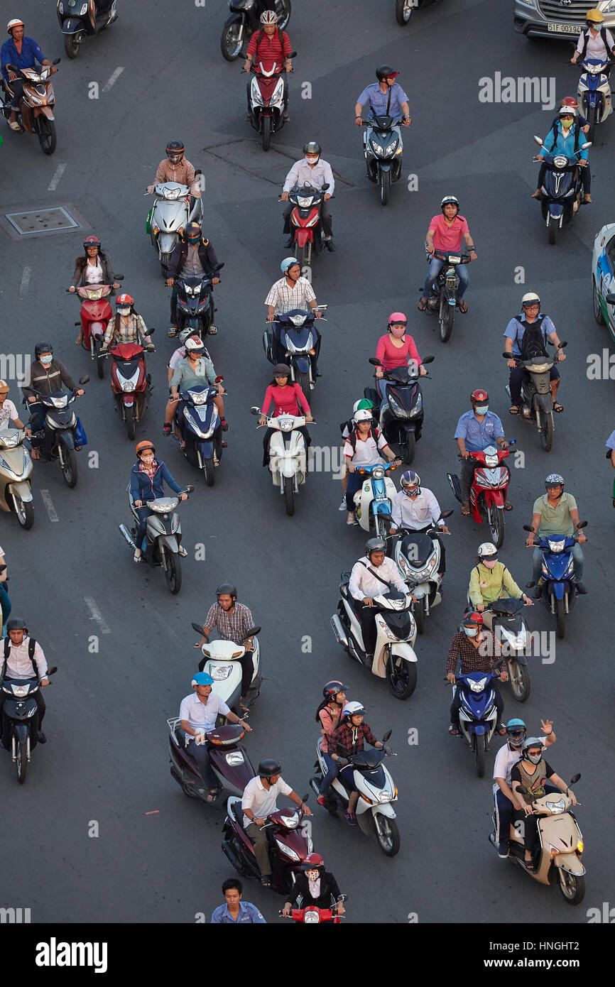 Motocicli a Ben Thanh rotonda, la città di Ho Chi Minh (Saigon), Vietnam Foto Stock