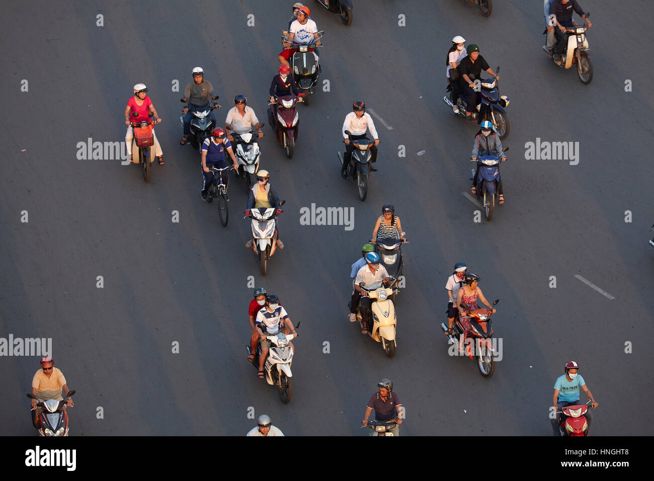 Motocicli a Ben Thanh rotonda, la città di Ho Chi Minh (Saigon), Vietnam Foto Stock