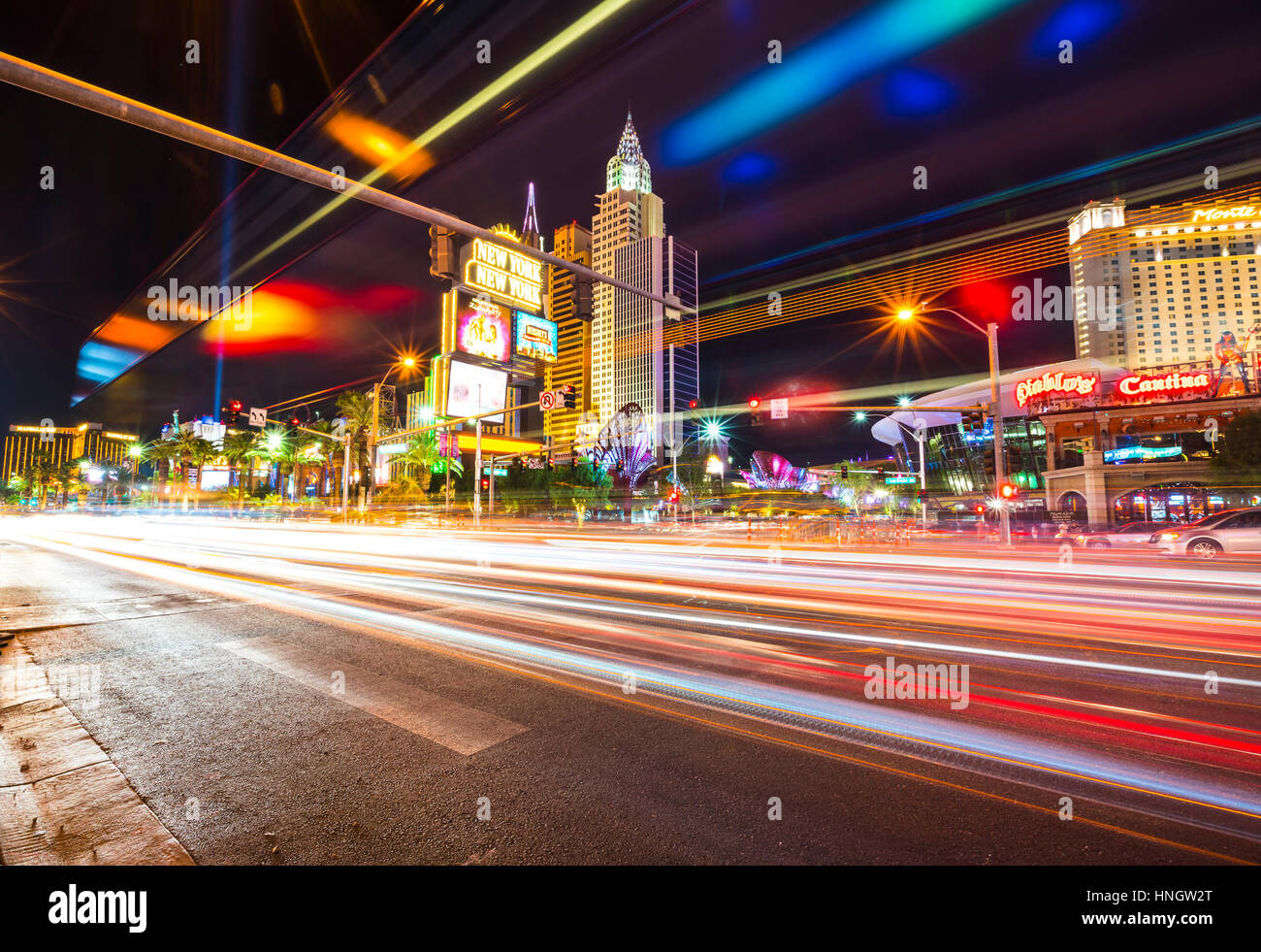 Las Vegas, Nevada,usa.28/07/16 : vista panoramica di Las Vegas cityscape di notte con il traffico illuminazione,Las Vegas, Nevada, USA. Foto Stock