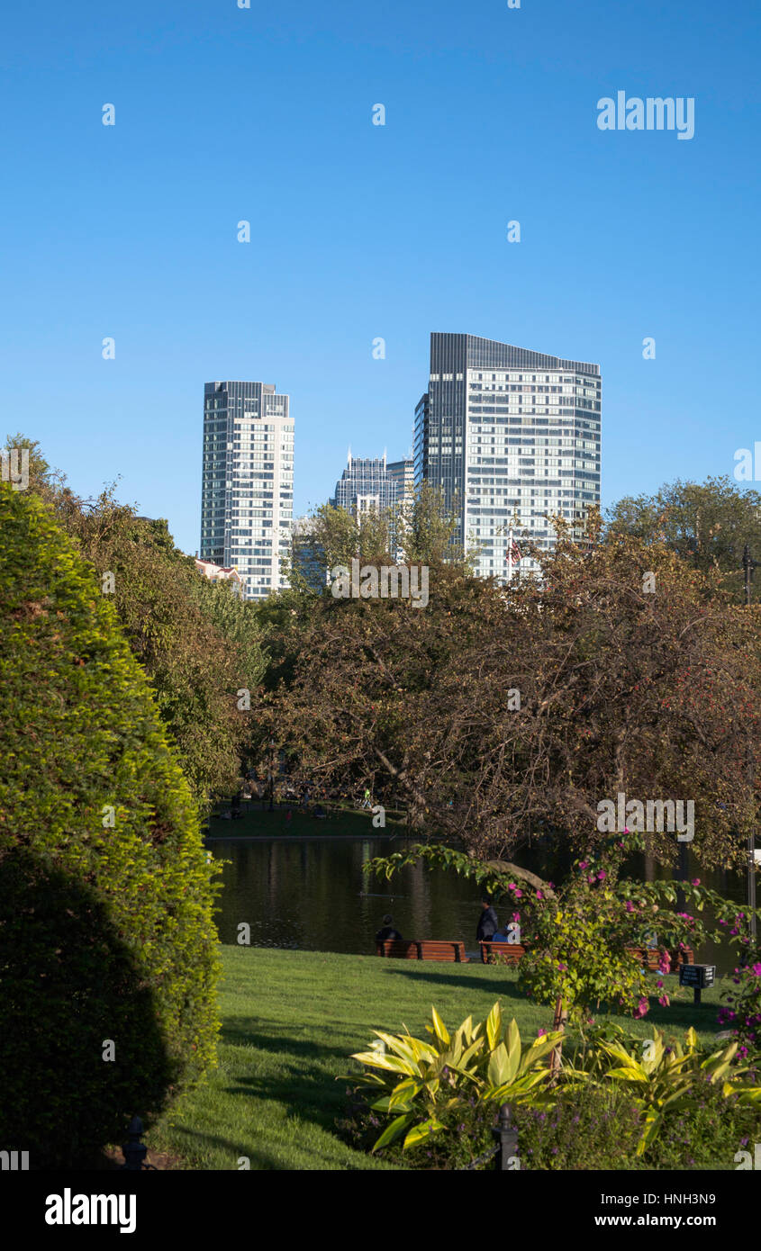 Ufficio moderno blocchi visto dal Boston Common Boston Massachusetts New England usa Foto Stock