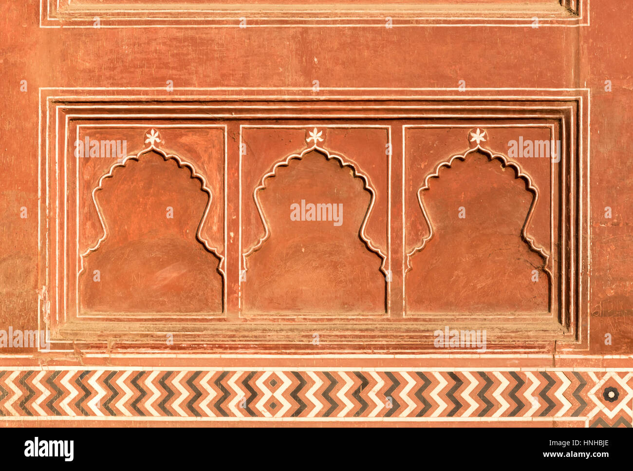Disegni ornati a Jawab edificio all interno del Taj Mahal complessa, Agra, India Foto Stock