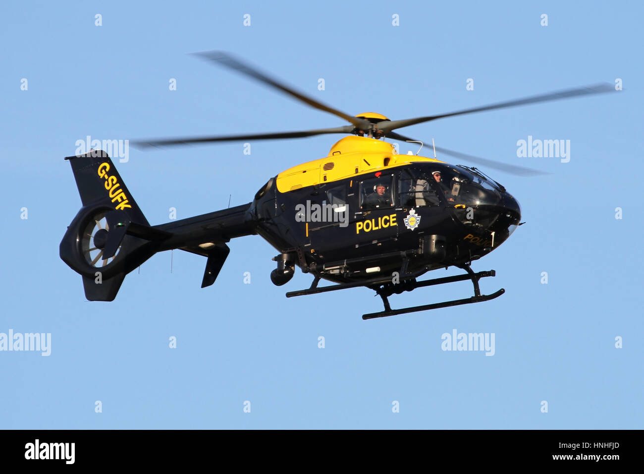 In precedenza il Suffolk elicottero della polizia ma ora azionati dalla Polizia Nazionale Servizio aria, G-SUFK è visto in atterraggio a Wattisham. Foto Stock