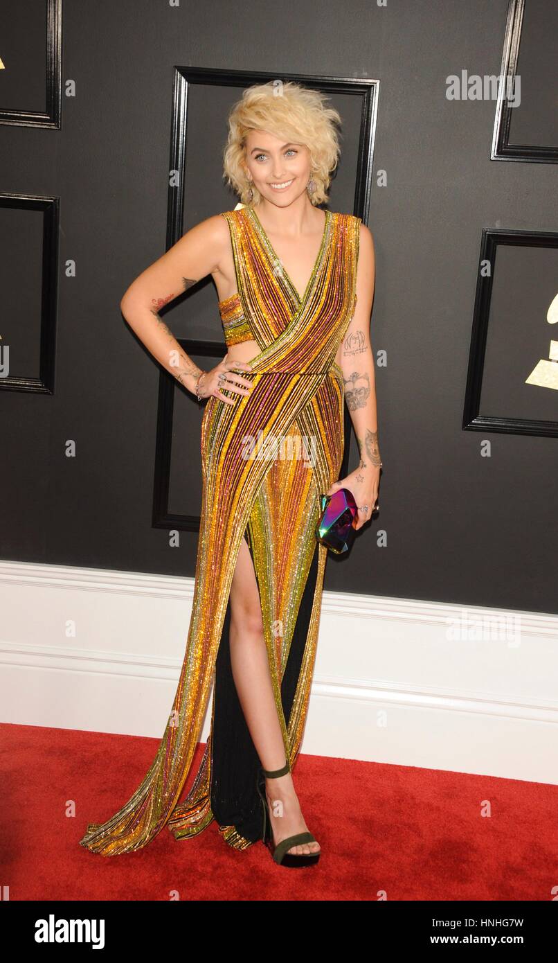 Los Angeles, CA, Stati Uniti d'America. 12 Feb, 2017. Paris Jackson presso gli arrivi per 59th Annual Grammy Awards 2017 - Arrivi 2, STAPLES Center di Los Angeles, CA 12 febbraio 2017. Credito: Charlie Williams/Everett raccolta/Alamy Live News Foto Stock