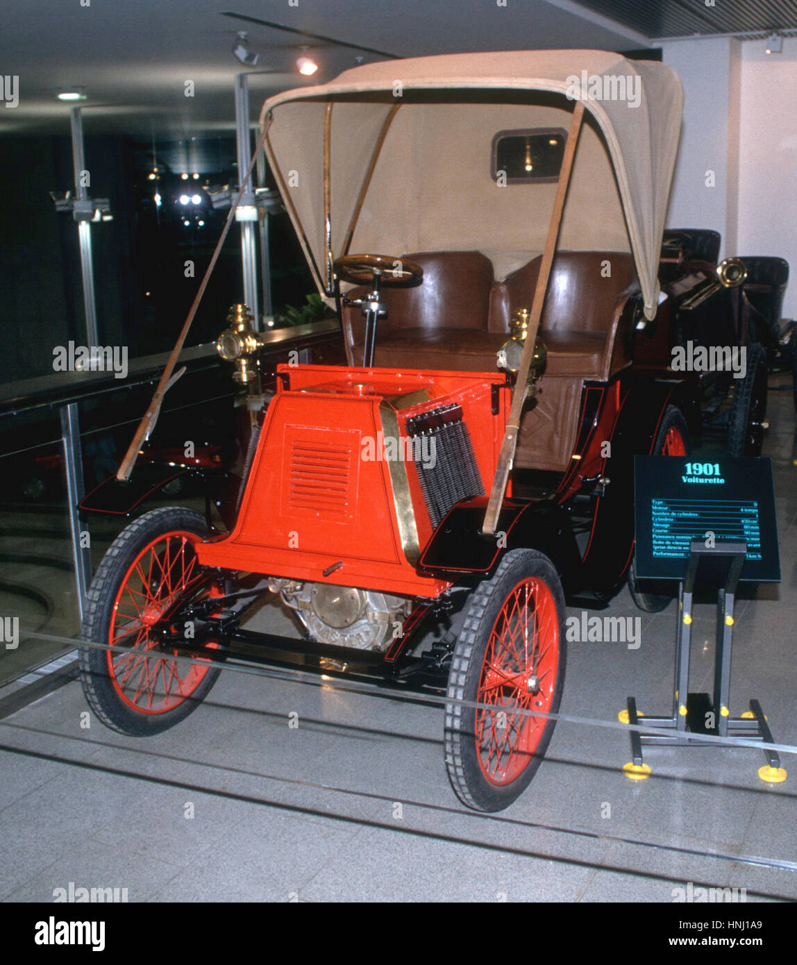 RENAULT 1901 D 4,5 hp su mostra temporanea con la vecchia auto a Stoccolma 2000 Foto Stock