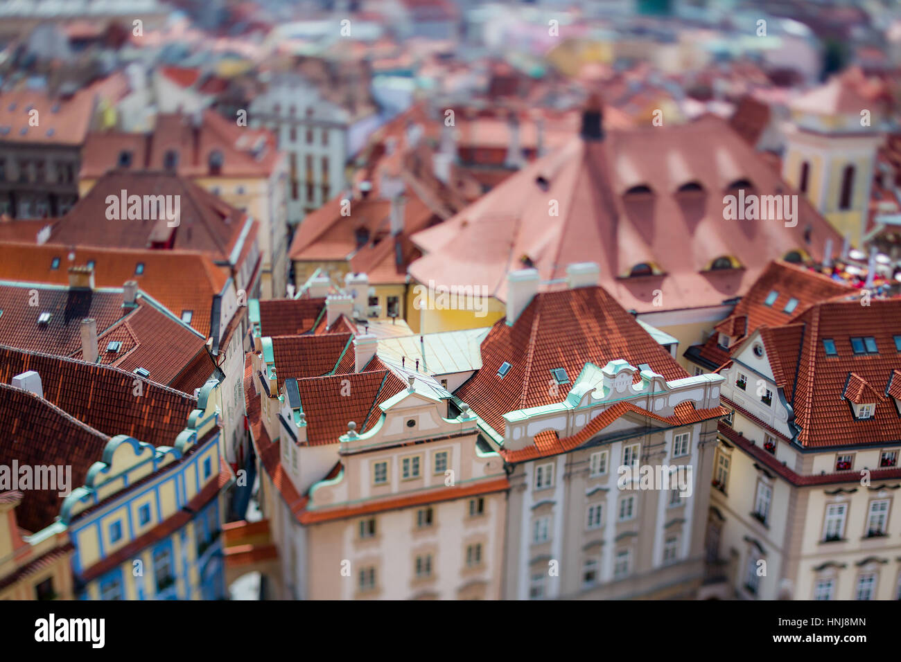 Praga vista della città dall'alto. Tilt Shift lente. Foto Stock