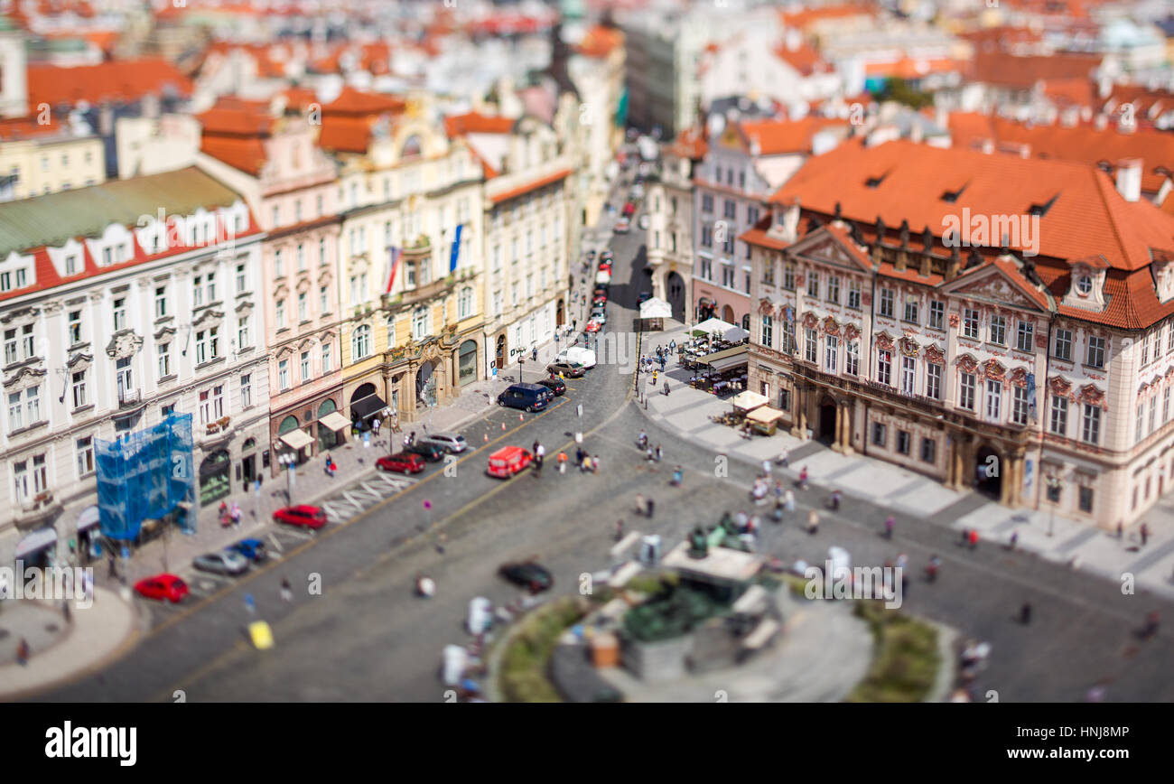 Praga vista della città dall'alto. Tilt Shift lente. Foto Stock