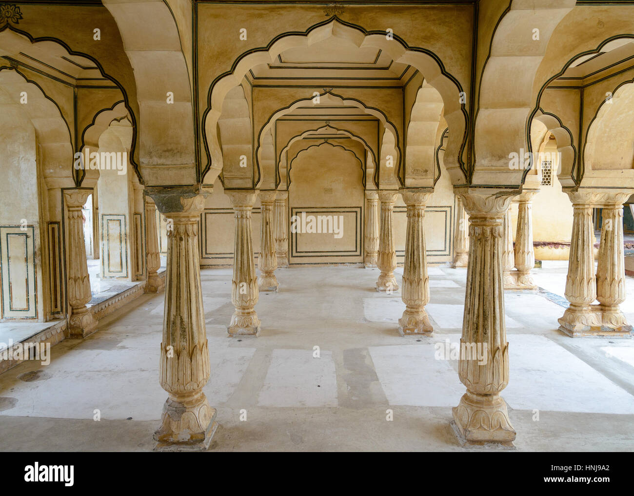 JAIPUR, India - 10 agosto 2014: Sala Colonne di ambra fort Foto Stock