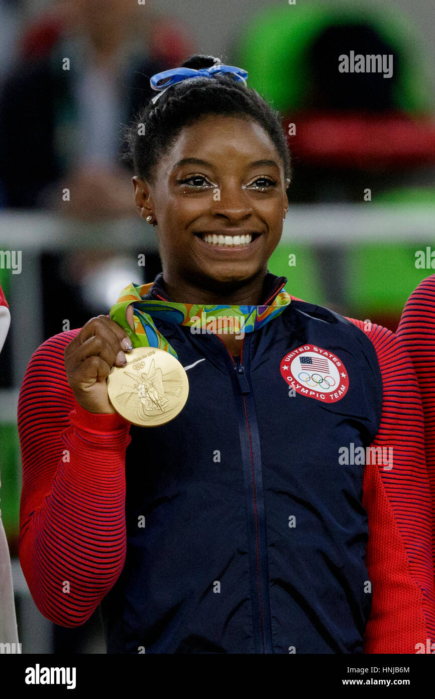 Rio de Janeiro, Brasile. 11 agosto 2016. Simone Biles (USA) - Medaglia d'oro nel femminile artistico tutti i singoli-attorno al 2016 Olympic Summe Foto Stock
