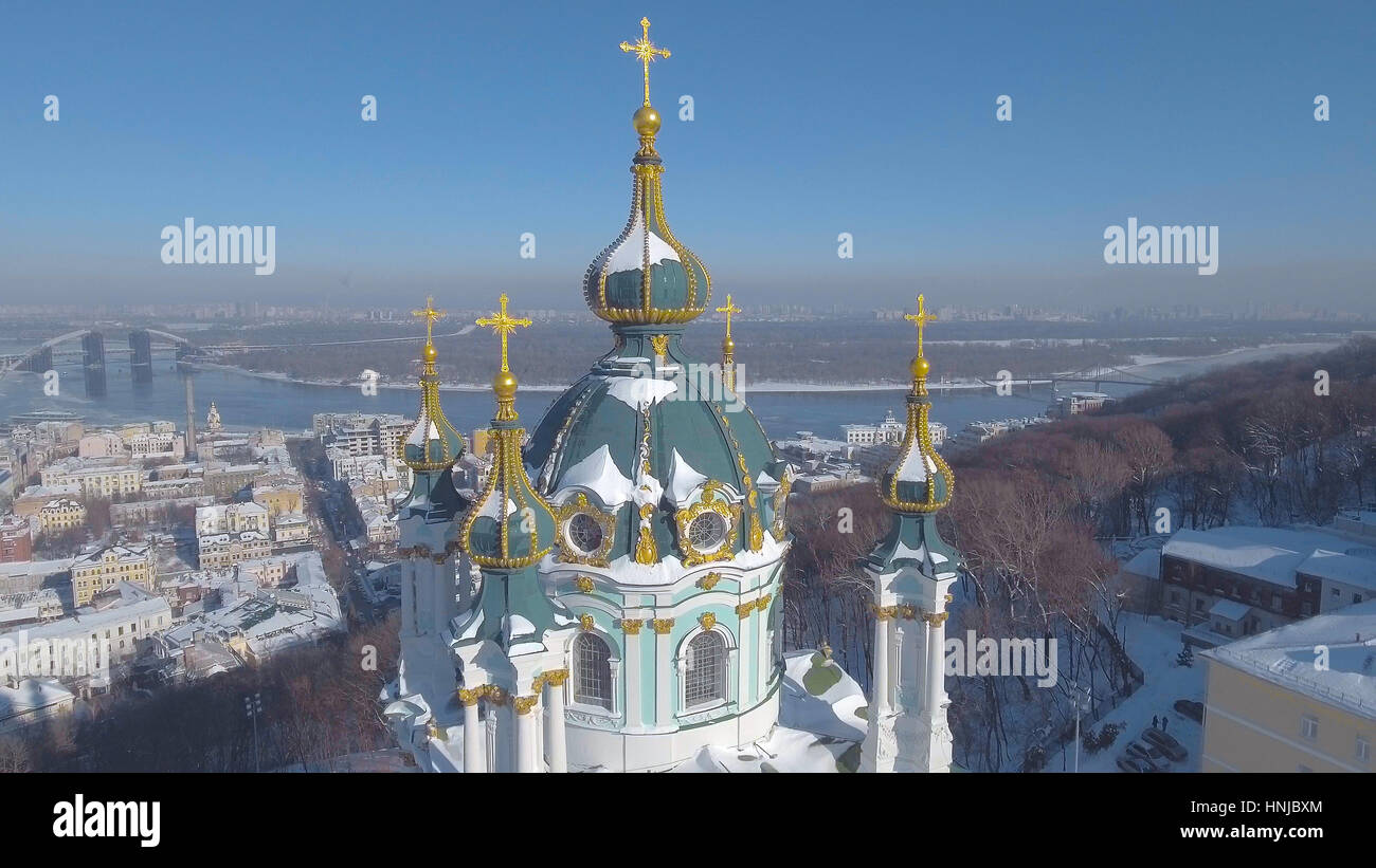 Sant'Andrea Chiesa in Kiev sulle Andriyivsky discesa fu costruito nel 1747-1754 e disegnato dal famoso architetto Bartolomeo Rastrelli, Ucraina. Foto Stock