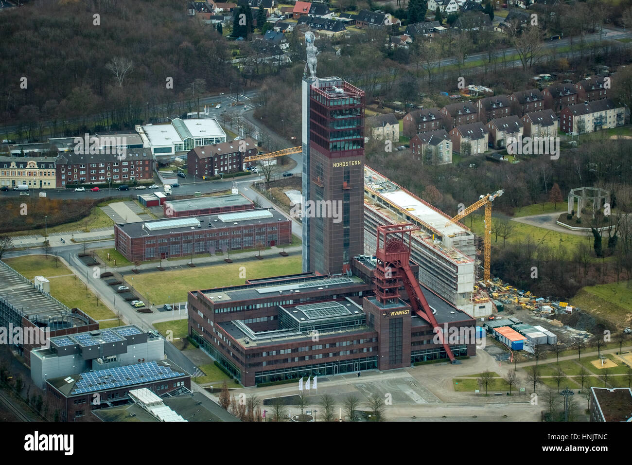 Amministrazione principale alloggiamento Vivawest, Nordsternpark, Herkules sulla torre Nordstern, Gelsenkirchen, zona della Ruhr, Nord Reno-Westfalia, Germania Foto Stock