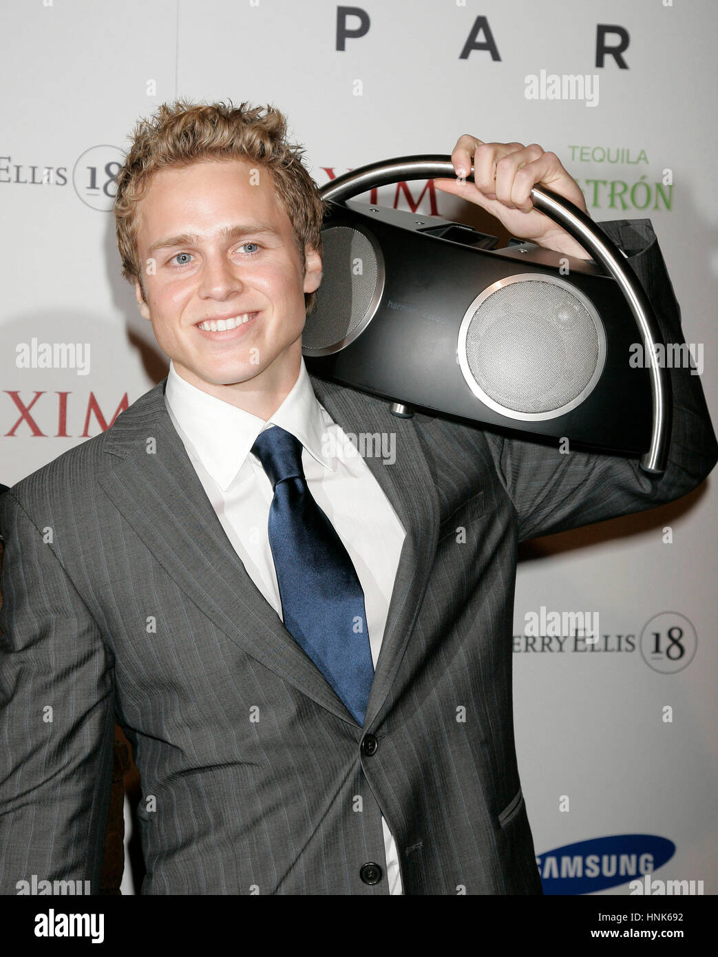 Spencer Pratt arriva con una boom box al Maxim Super Bowl party presso la pietra rosa al Fairmont Scottsdale Princess in Scottsdale, AZ su Venerdì, 1 febbraio 2008. Foto di Francesco Specker Foto Stock