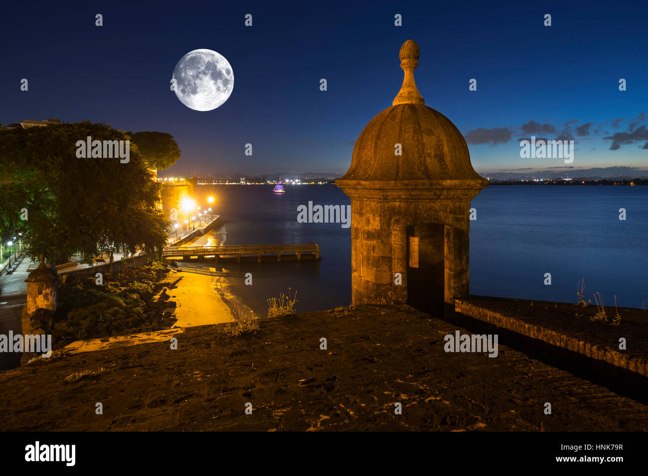 Garitta CITY GATE PASEO LA PRINCESA PROMENADE Città Vecchia di San Juan di Porto Rico Foto Stock
