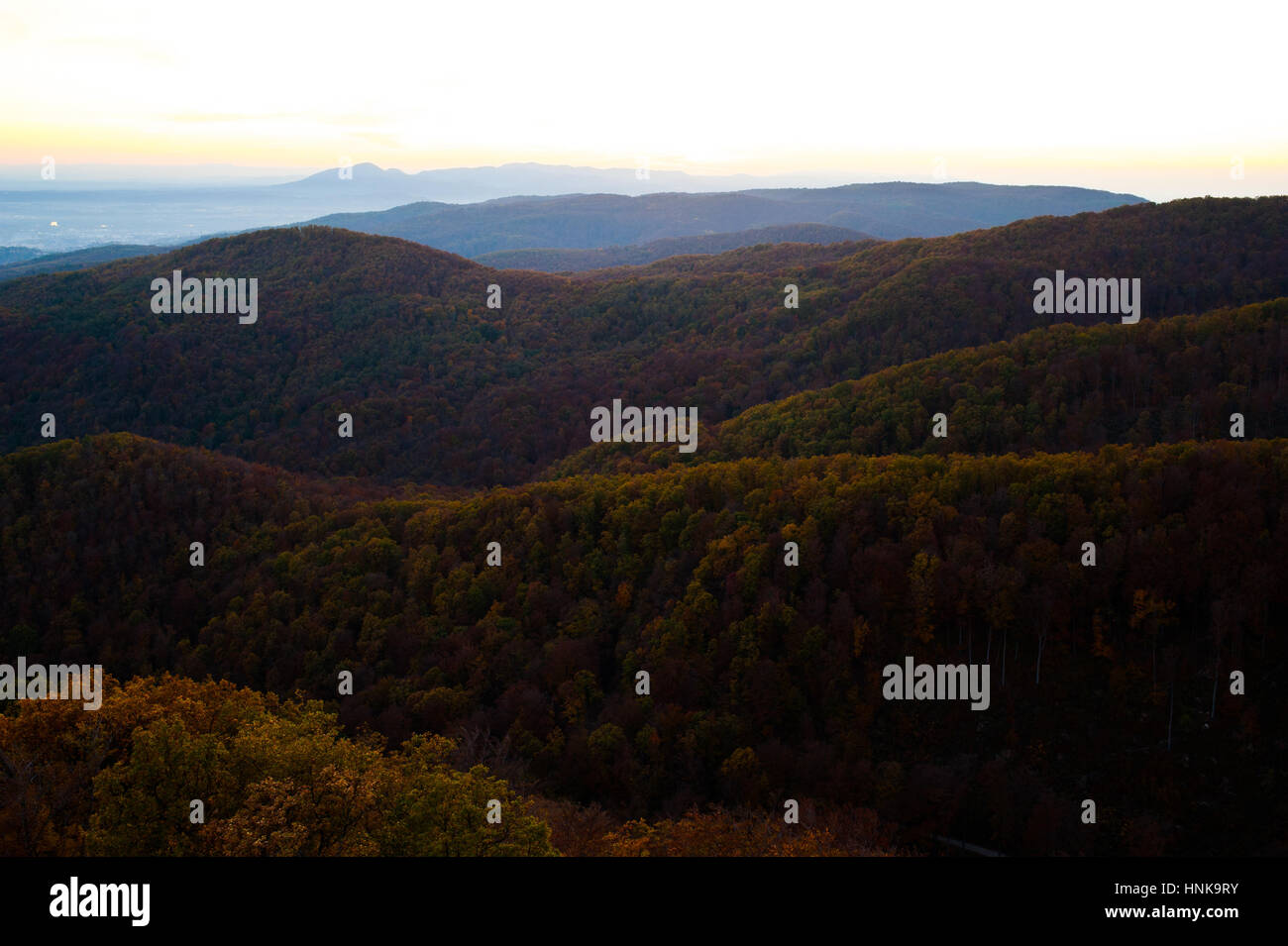 Vista dal castello di Medvedgrad, Medvednica, Zagabria. Foto Stock