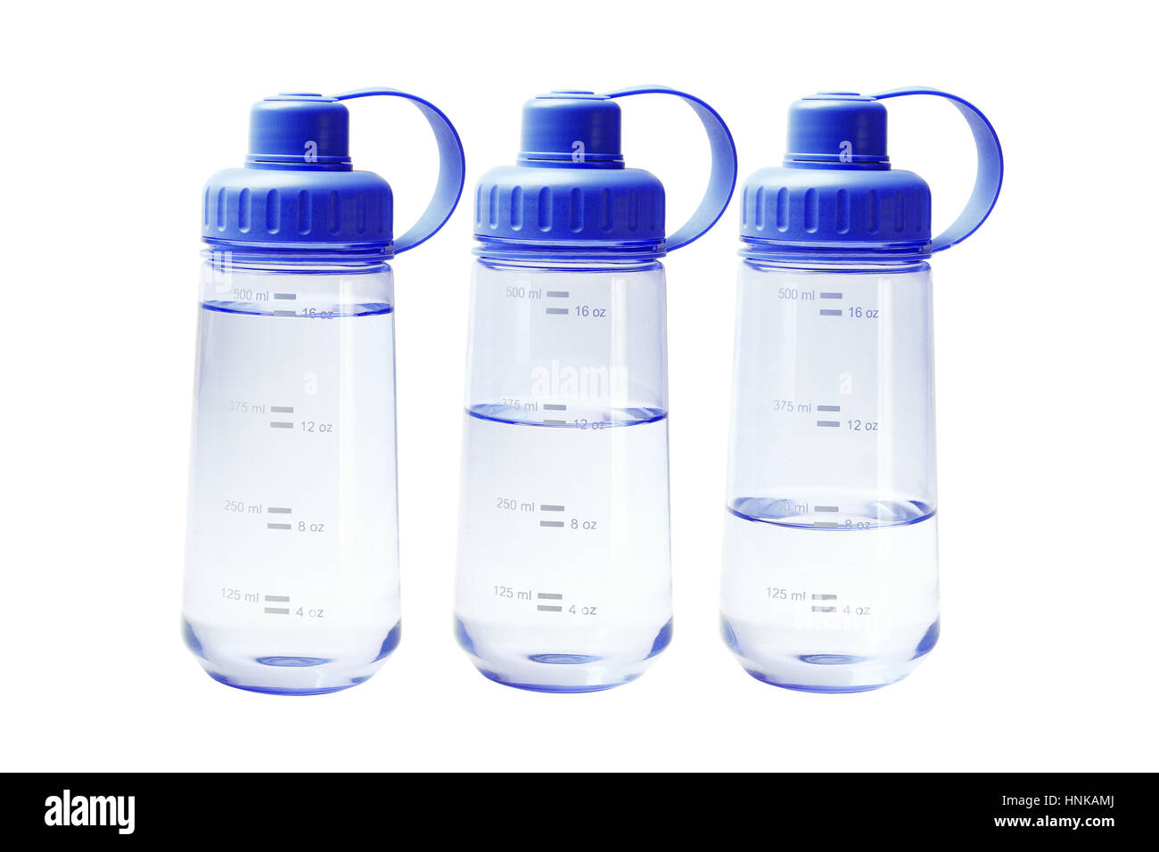 Diversi livelli di acqua in plastica blu contenitori di acqua Foto Stock Diversi livelli di acqua in plastica blu contenitori di acqua Foto Stock