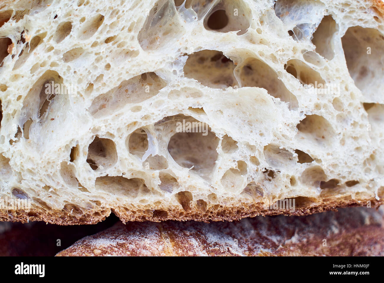 Tagliare il pane artigianale focaccia in dettaglio Foto Stock