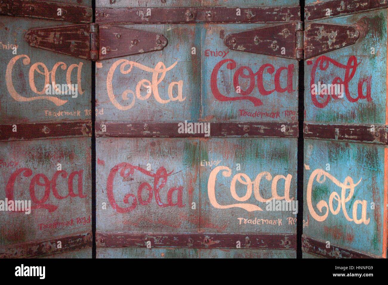 Il vecchio logo della coca cola in Marrakech, Marocco Foto Stock