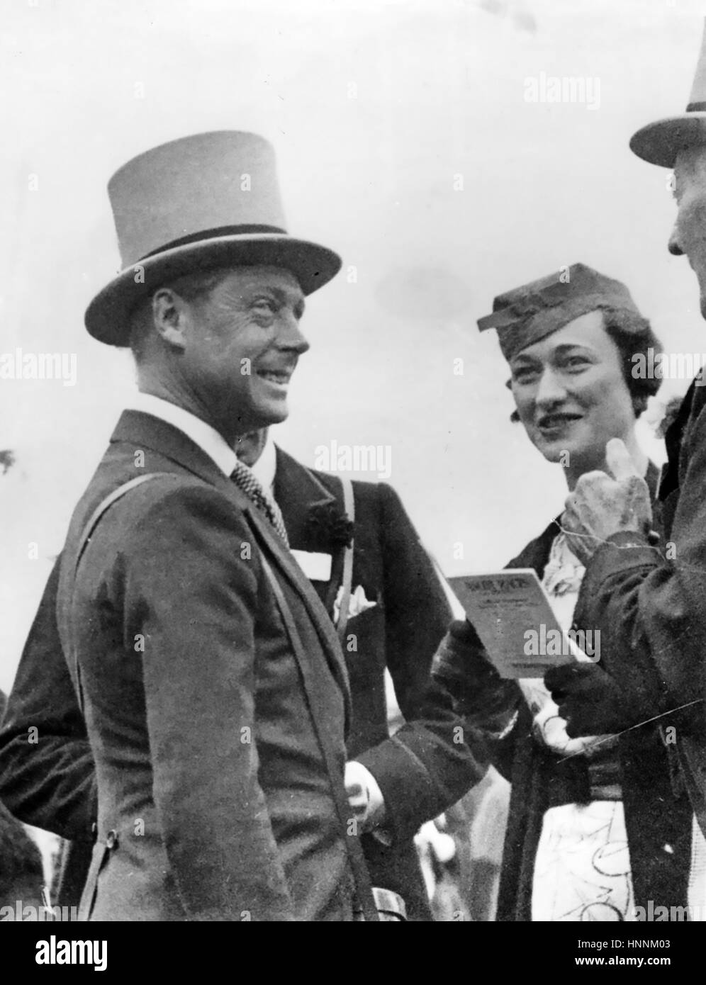 Edoardo VIII e Wallis Simpson a Ascot gare nel 1935. Foto Stock