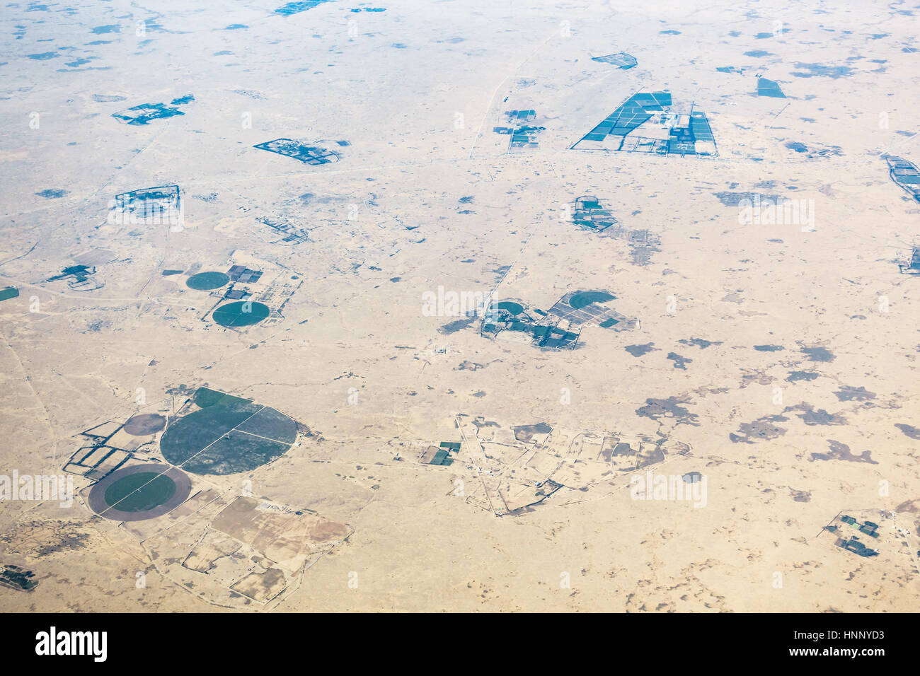 Vista aerea di campi di circolare nel deserto in Qatar Foto Stock