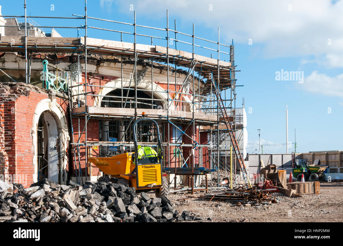 Brighton Il Rifugio Hall risale al tardo ottocento e ha dimostrato di essere strutturalmente cadente. È ora parte di £11m progetto di restauro sul lungomare Foto Stock