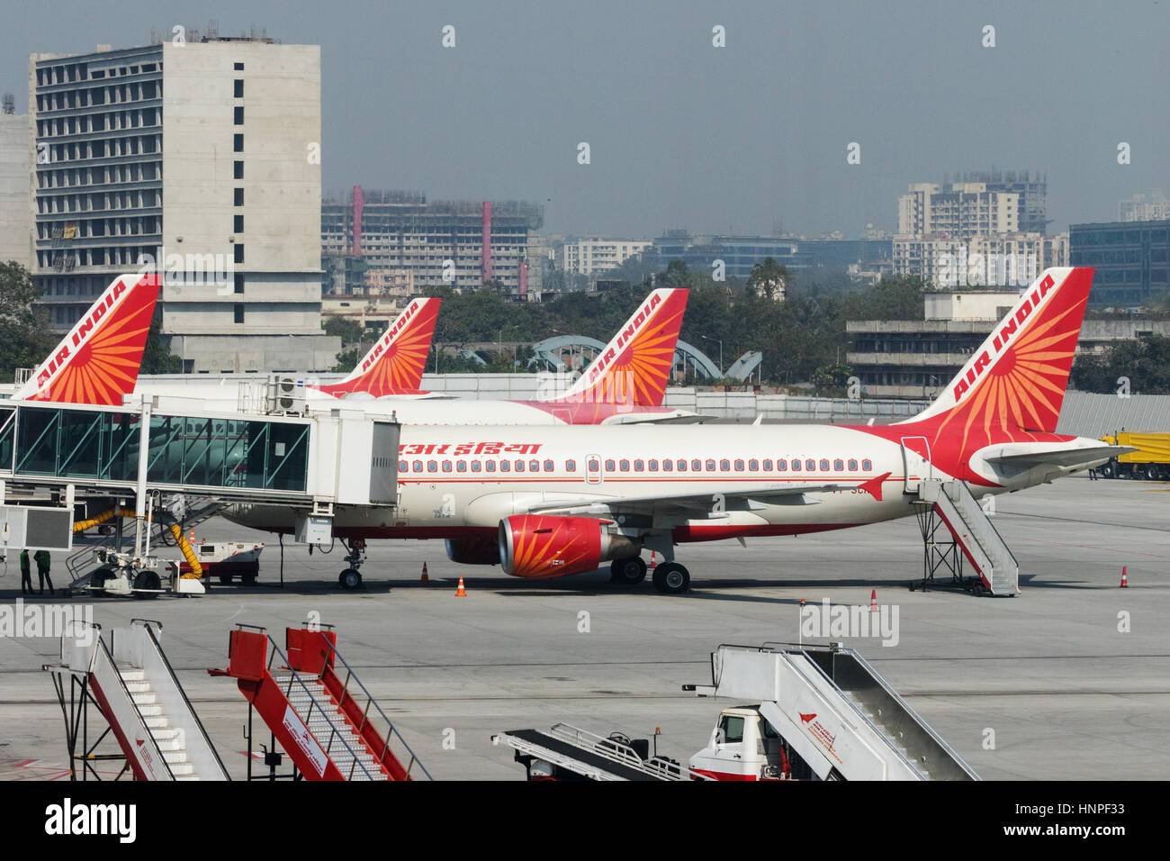 Air India piani sulla terra a Mumbai Aeroporto ( Aeroporto Internazionale Chhatrapati Shivaji ), Mumbai, India Foto Stock