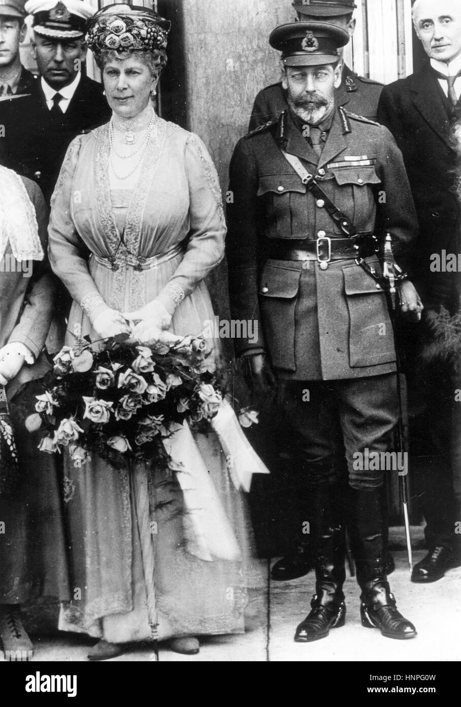 GEORGE V con Queen Mary circa 1925 Foto Stock