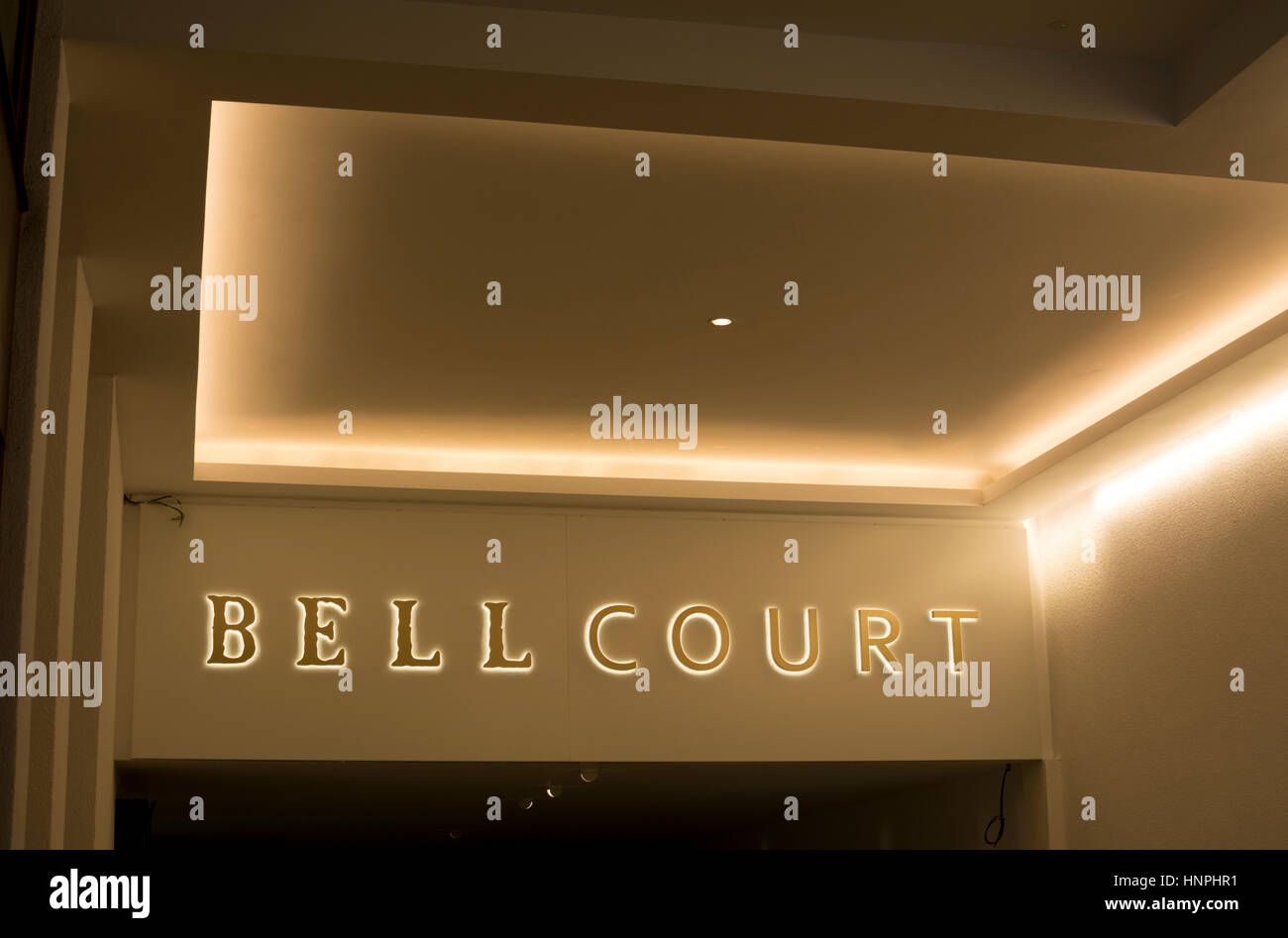 Corte Campana, nome illuminato, Stratford-upon-Avon, Regno Unito Foto Stock