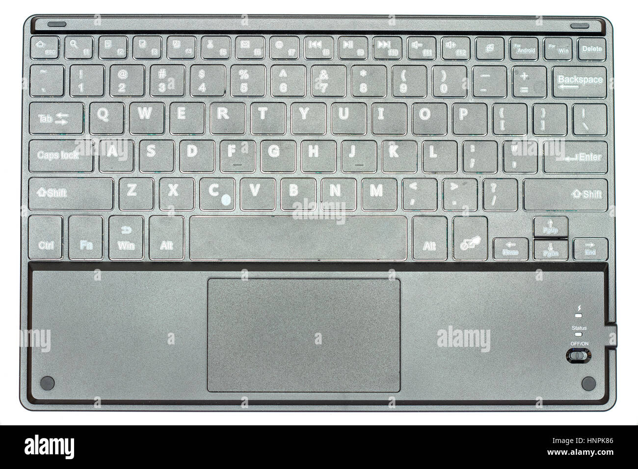 Wireless Bluetooth Tastiera Nero, realizzati in plastica isolato in uno sfondo bianco. Foto Stock