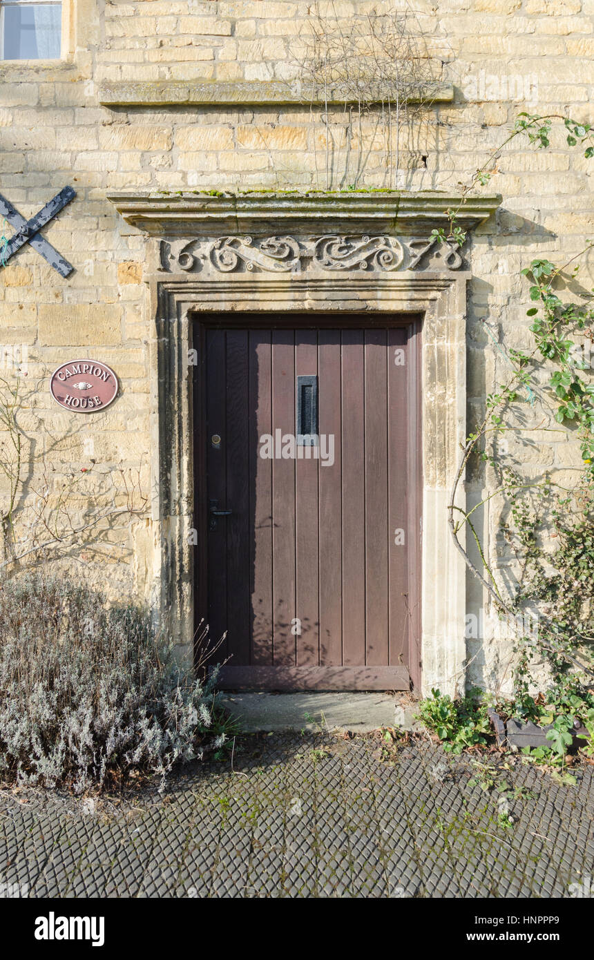 Pretty Cotswold edifici di pietra nel Gloucestershire città di Moreton-in-Marsh in Cotswolds Foto Stock