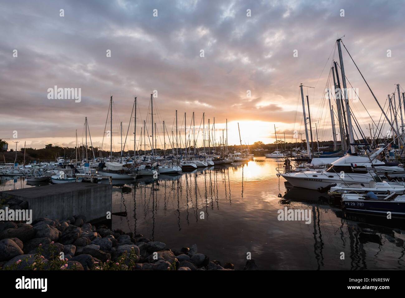 Tramonto al porto La Reunion Foto Stock