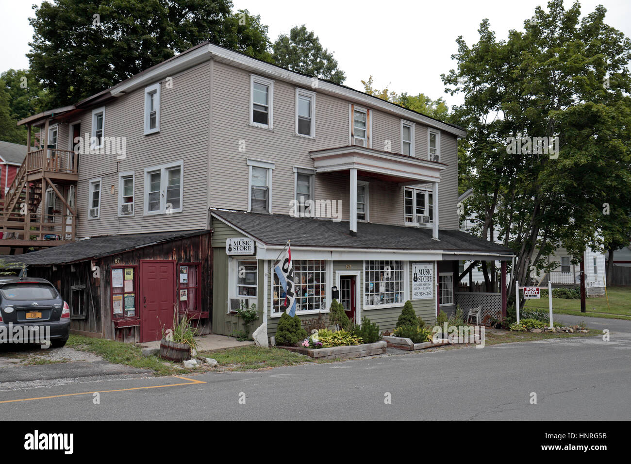Il negozio di musica per strumento e negozio di articoli da regalo in Great Barrington, Berkshire County, Massachusetts, Stati Uniti. Foto Stock