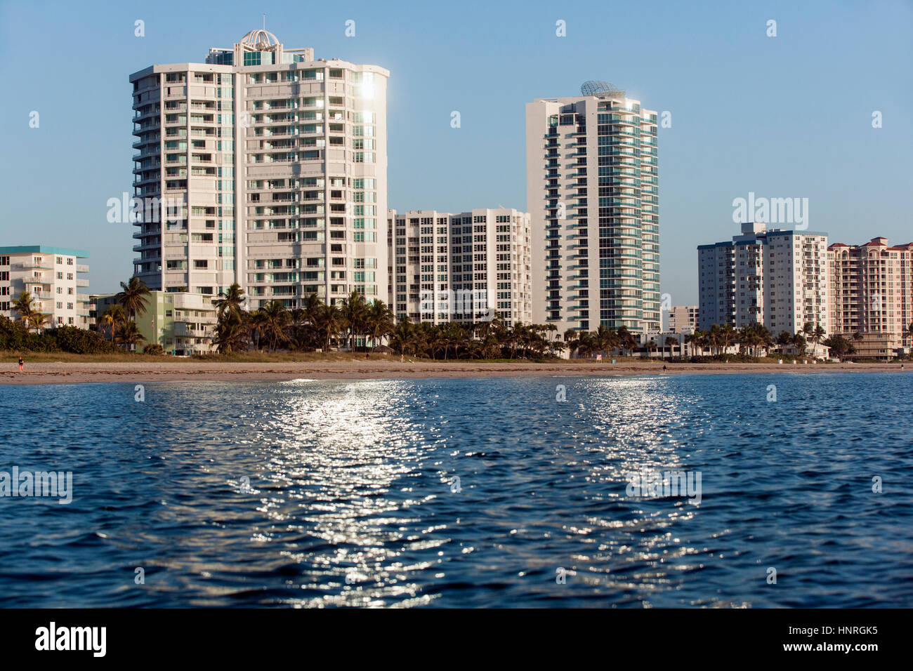 Oceanfront Condominiums in Lauderdale-da-Mare, Florida, Stati Uniti d'America Foto Stock