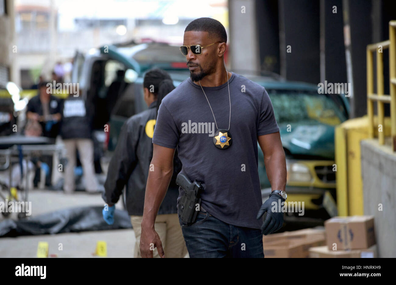 È insonne a 2017 crimine americano film di fiction diretto da Baran bo Odar, scritto da Andrea Berloff e interpretato da Jamie Foxx e T.I. come una coppia di corrotti Las Vegas poliziotti che la ricerca di uno dei loro figli rapiti Questa fotografia è per il solo uso editoriale ed è il copyright del film company e/o il fotografo assegnato dal film o società di produzione e può essere riprodotto solo da pubblicazioni in congiunzione con la promozione del film di cui sopra. Un credito per il film company è richiesto. Il fotografo deve anche essere accreditato quando noto. Foto Stock