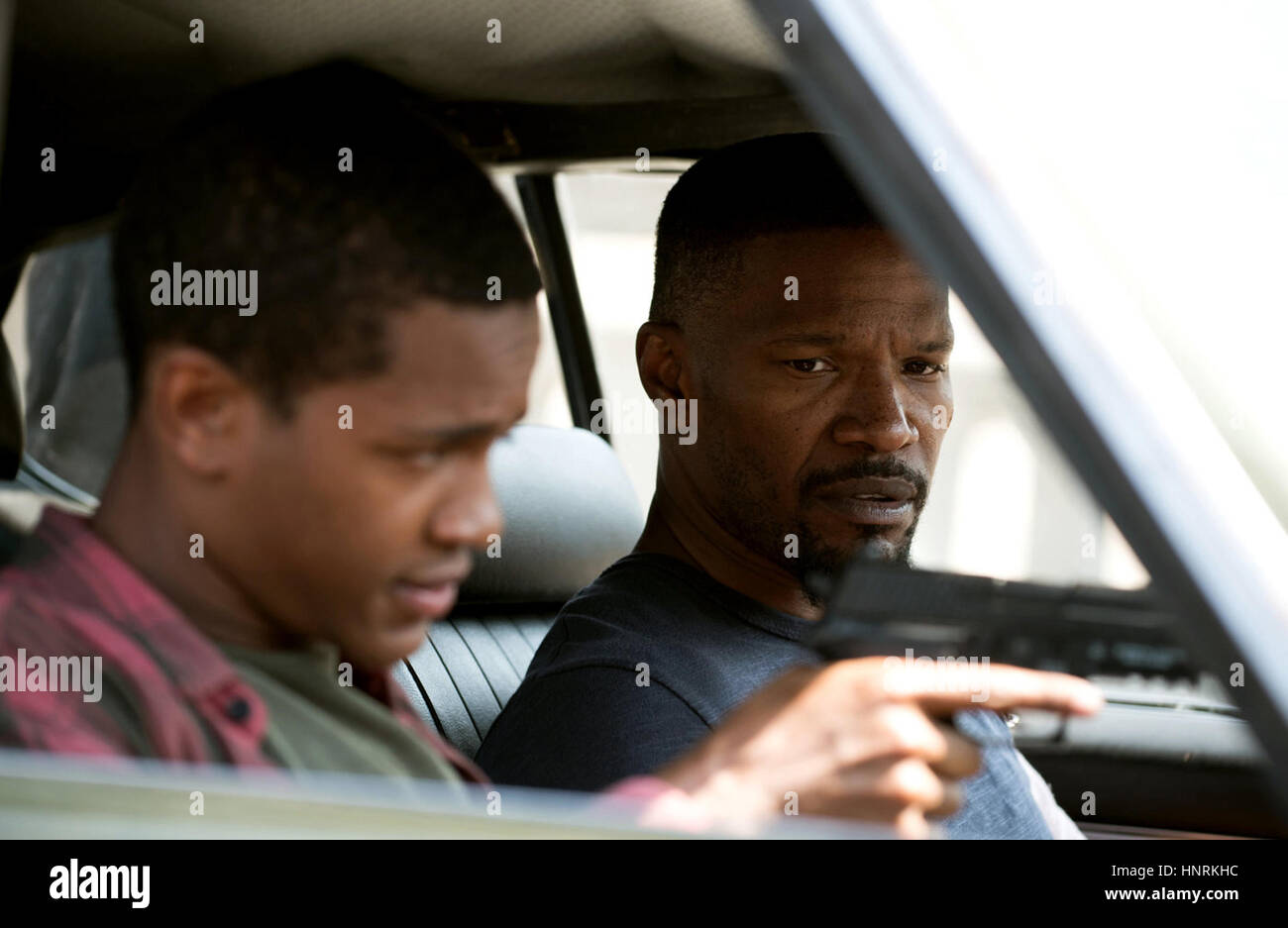 È insonne a 2017 crimine americano film di fiction diretto da Baran bo Odar, scritto da Andrea Berloff e interpretato da Jamie Foxx e T.I. come una coppia di corrotti Las Vegas poliziotti che la ricerca di uno dei loro figli rapiti Questa fotografia è per il solo uso editoriale ed è il copyright del film company e/o il fotografo assegnato dal film o società di produzione e può essere riprodotto solo da pubblicazioni in congiunzione con la promozione del film di cui sopra. Un credito per il film company è richiesto. Il fotografo deve anche essere accreditato quando noto. Foto Stock