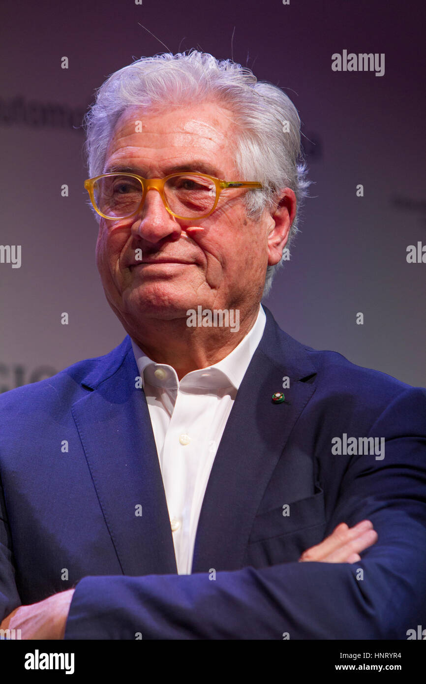 Torino, 15 febbraio 2017. Automobilistica Italiana progettista Giorgetto Giugiaro riceve il premio di carriera a Torino Automobile Museum Credito: Marco Destefanis/Alamy Live News Foto Stock