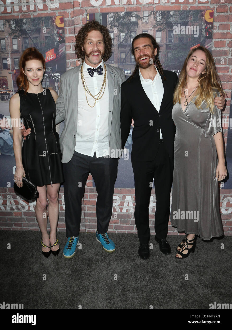 Hollywood, CA. 15 Feb, 2017. Kate Gorney, T.J. Miller, George Basil, Madeline Mack, a HBO 'crash' Premiere e After Party, all'Avalon In California il 15 febbraio 2017. Credito: Faye Sadou/media/punzone Alamy Live News Foto Stock