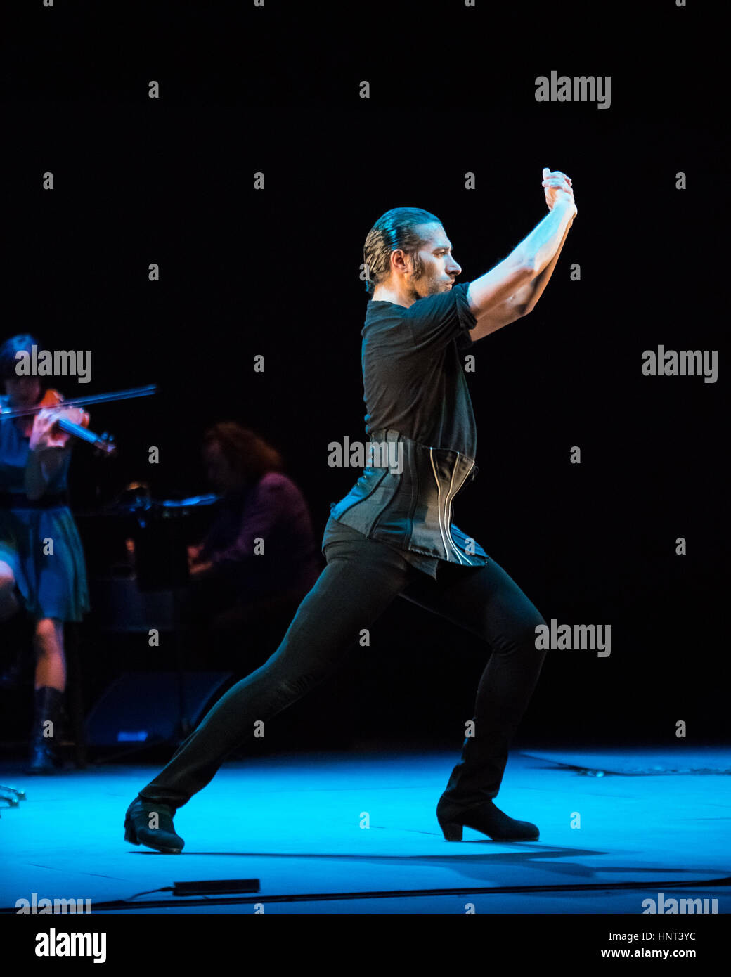 Londra, Regno Unito. Il 15 febbraio 2017. Israele Galván presenta FLA.CO.UOMINI (UK Premiere & Premiere mondiale) a: Sadler's Wells Theatre come parte del festival di flamenco di Londra. Credito: Danilo Moroni/Alamy Live News Foto Stock