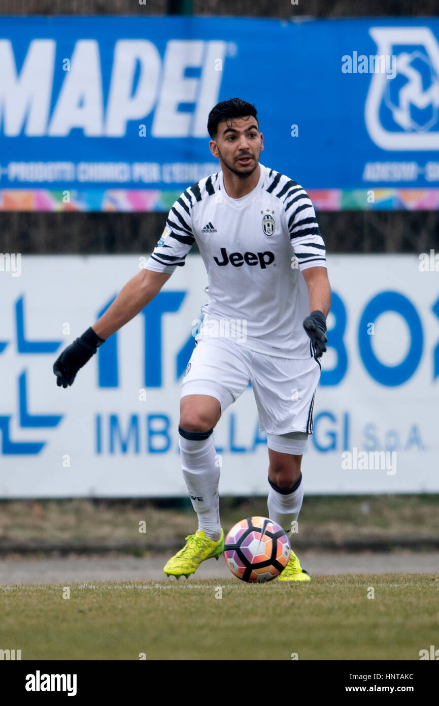 Castellarano, Italia. Xi Febbraio, 2017. Mehdi Leris ( Juventus ) Calcetto : Campionato Nazionale Primavera Gruppo B match tra noi Sassuolo 4-2 Juventus allo Stadio Ferrarini in Castellarano, Italia . Credito: Maurizio Borsari/AFLO/Alamy Live News Foto Stock