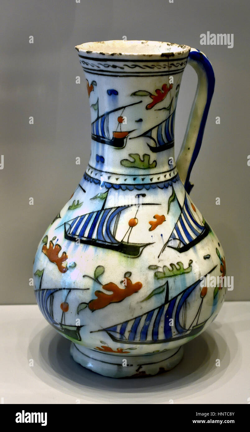Brocca con navi a vela Turchia (Iznik) XVI Secolo Bagno Turco Foto Stock