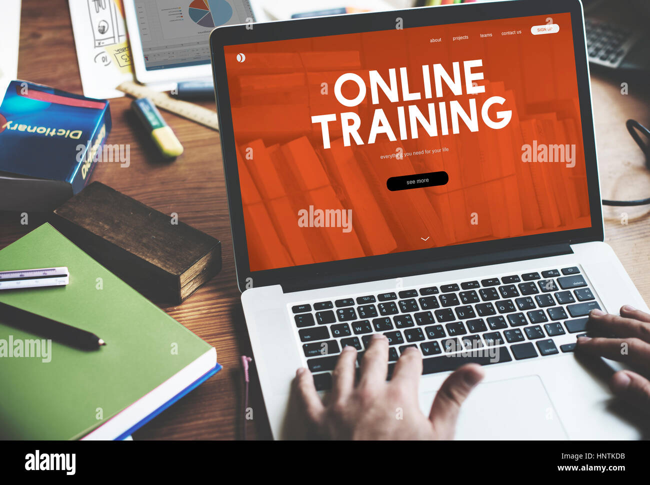 Apprendimento a distanza in linea interfaccia della pagina web Foto Stock