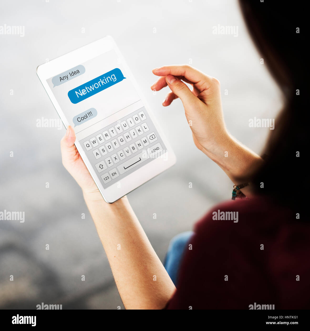 La comunicazione on line il collegamento un concetto di rete Foto Stock