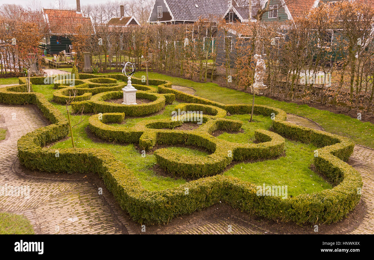 ZAANSE SCHANS, Paesi Bassi - Giardino, Zaanse Schans meseum villaggio ricrea un XVII - XVIII secolo il villaggio olandese. Foto Stock