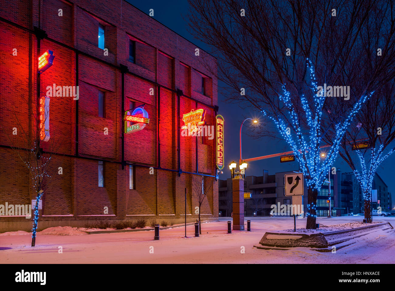 Vintage insegne al neon, Outdoor insegna al neon Museum, Quarto San Promenade, Legislatore Alberta, Edmonton, Alberta, Canada Foto Stock