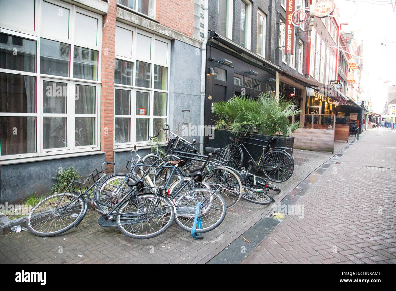 Scena di strada di bici ad Amsterdam, in Olanda. Foto Stock