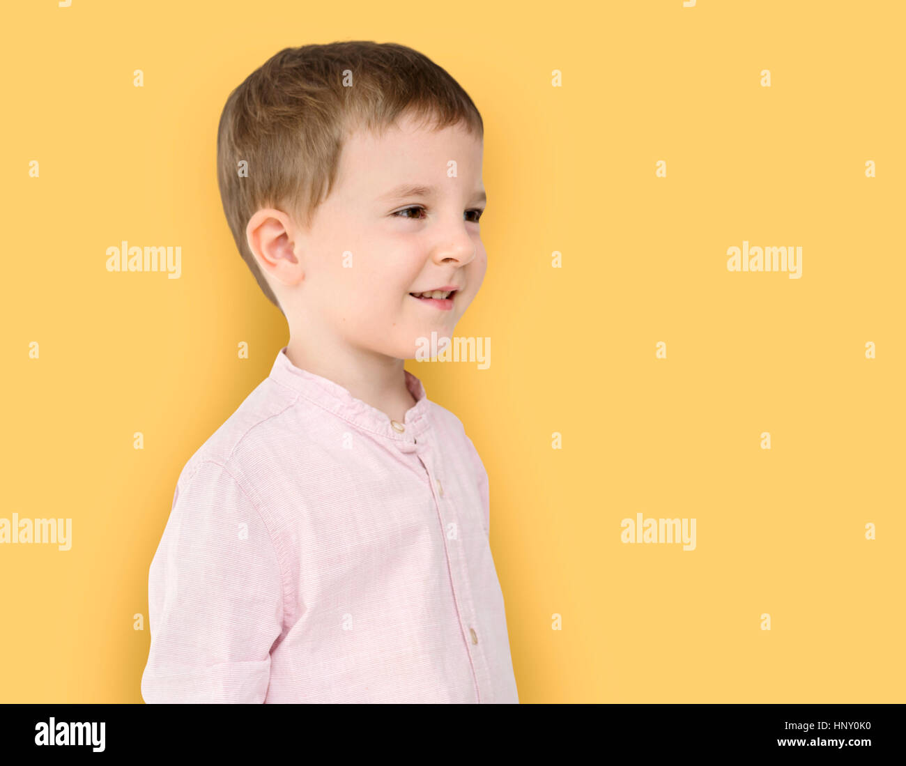 Caucasian Little Boy sorriso felice allegro Foto Stock
