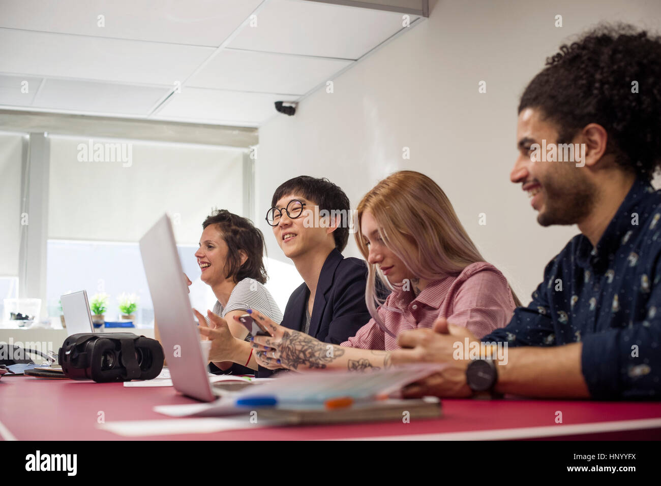 La gente di affari riunione in ufficio Foto Stock