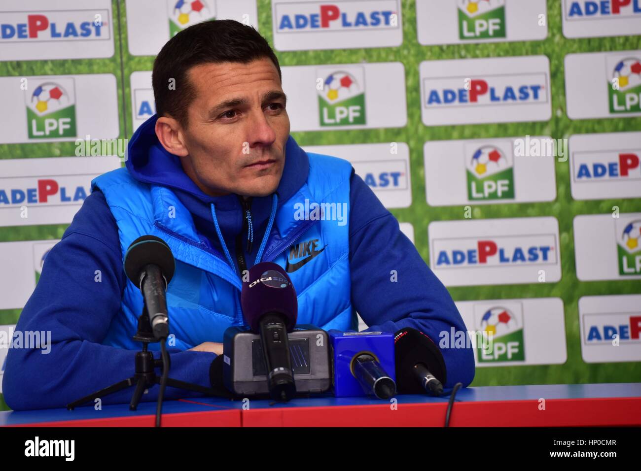 Febbraio 18, 2015: Constantin Galca l'allenatore della Steaua Bucarest durante la conferenza stampa dopo la Romania Cup League Adeplast gioco tra Steaua Bucharest ROU e Astra Giurgiu ROU a Ghencea Stadium, Romania ROU. Foto: Cronos/Catalin Soare Foto Stock