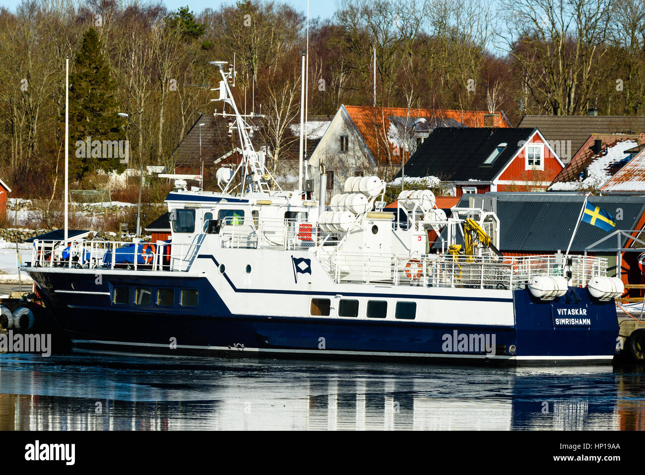 Nogersund, Svezia - 14 Febbraio 2017: documentario del traghetto locale Vitaskar al dock. Vittskar trasporta persone tra Nogersund e hano isl Foto Stock