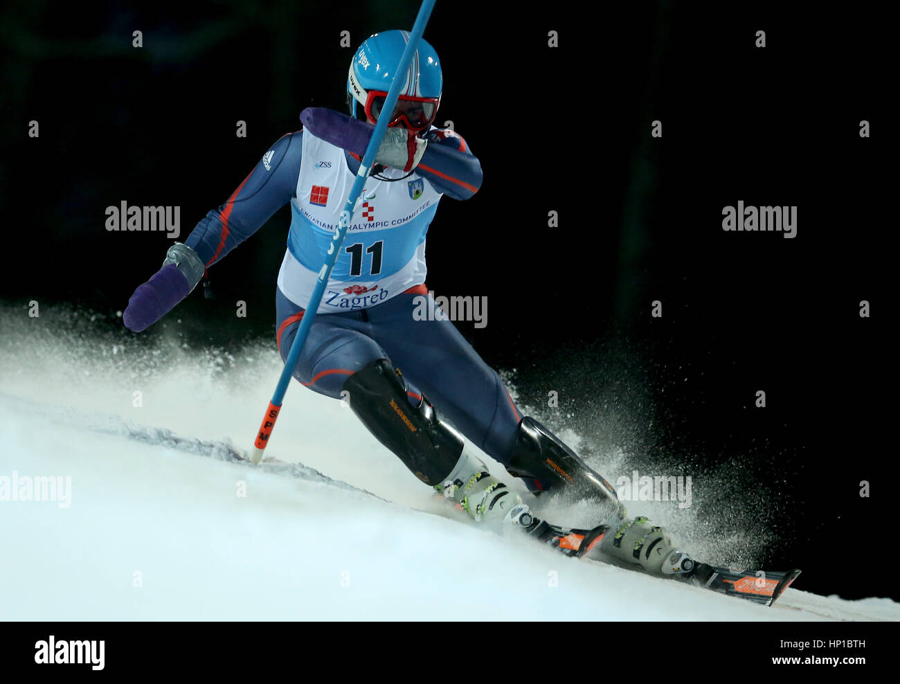 Zagabria, Croazia. Xvi Feb, 2017. British Para sciatore alpino James Whitley compete durante la seconda gara di slalom di uomini Slalom permanente a 2016-2017 IPC Sci Alpino Coppa Europa a Sljeme a Zagabria, la capitale della Croazia, Feb 16, 2017. Credito: Igor Kralj/Xinhua/Alamy Live News Foto Stock