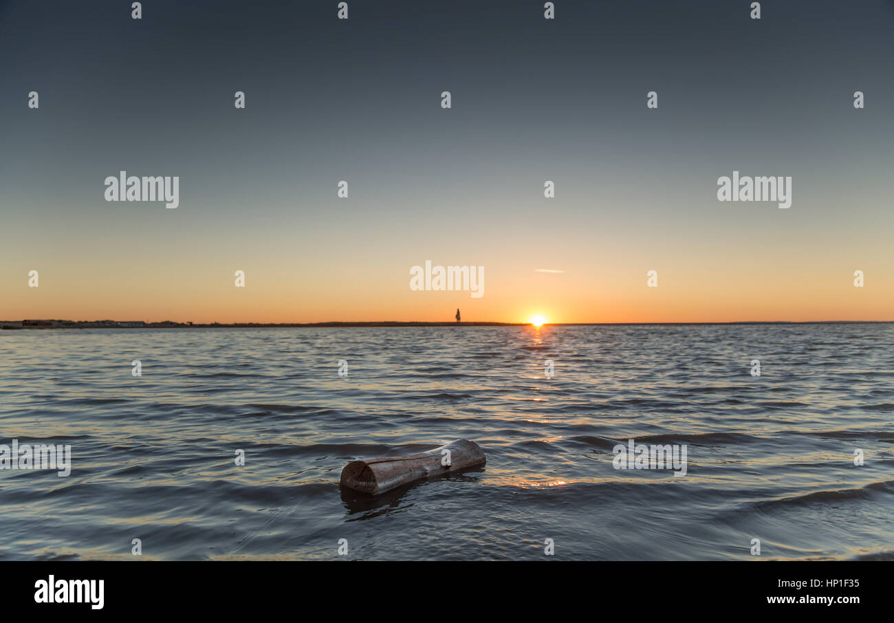 Febbraio 9, 2017 - Cina - Inner Mongolia, Cina-Febbraio 9 2017: (solo uso editoriale. Cina fuori) ..Il lago Juyan,chiamato anche come "Lago wan', è un ben noto entroterra del lago in Alxa, nel nord della Cina di Mongolia Interna Regione Autonoma, 9 febbraio 2017. (Credito Immagine: © SIPA Asia via ZUMA filo) Foto Stock